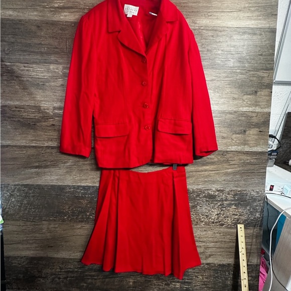 Express Red Blazer Tailored Suit Jacket and Skirt Size 9/10 - Picture 1 of 9